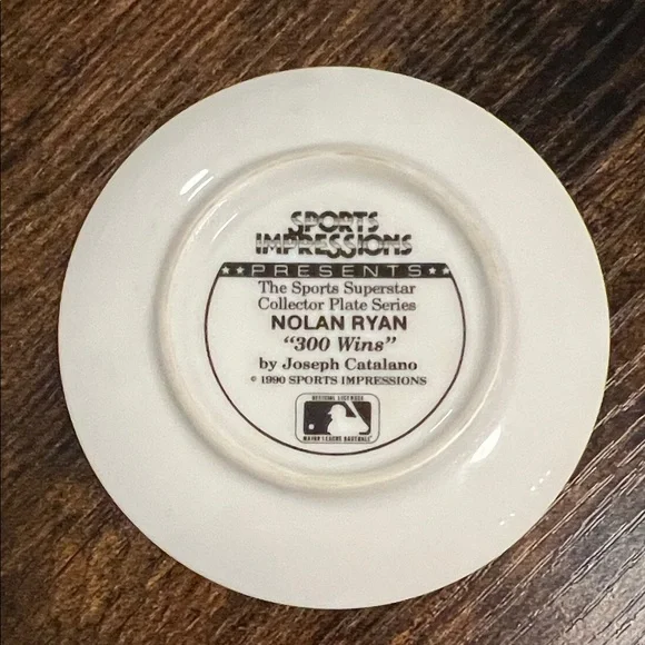 Nolan Ryan Commemorative Plate - Picture 2 of 6
